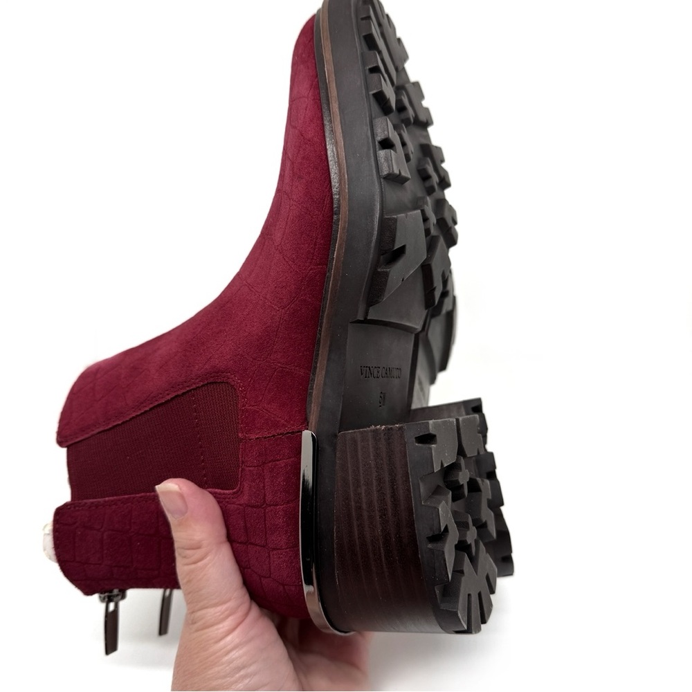 Vince Camuto Kelivena Suede Ankle Boots with Chunky Heel Lug Sole Size 6 Wide - Picture 9 of 11